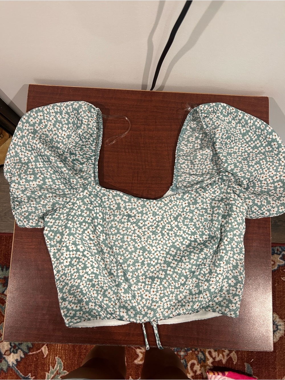 Alter’d State Floral Puff-Sleeve Crop Top in Sage Green